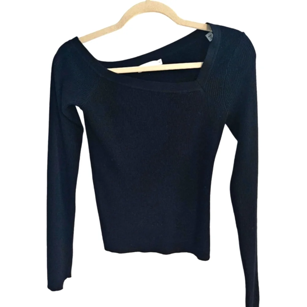 ❤️SPECIAL❤️A.L.C. Black Longsleeve Top With Asymmetrical Neckline - Picture 2 of 10